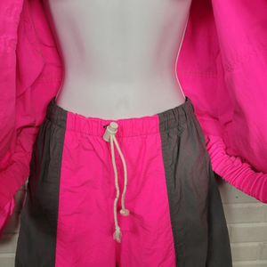 Ensemble de survêtement rose à manches longues avec veste zippée et short à cordon de serrage, séchage rapide, design uni sportif, pour adulte, été, unisexe - Product Image 4