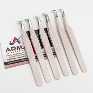Pinzas para Pestañas de Alta Calidad con Recubrimiento Rosa, Probadas a Mano, de Acero Inoxidable Sostenible, con Etiqueta Privada - Product Image 4
