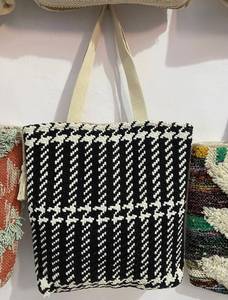 Sac fourre-tout bohème en jute tissé à la main avec fermeture éclair à motif léopard et broderie |   Utilisation quotidienne pour les voyages, la plage et le shopping - Product Image 1
