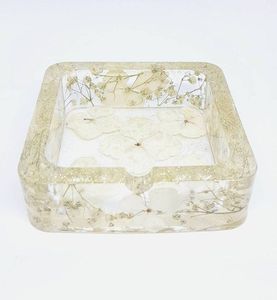 Premium Durable Resin Ashtray With Smooth <b>Polished</b> Surface For Contemporary Living Room Decoration - Product Image 2