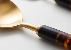 Ensemble de couverts élégants en acier inoxydable doré avec manche en spirale, parfait pour les repas et la vaisselle de cuisine élégante - Product Image 2