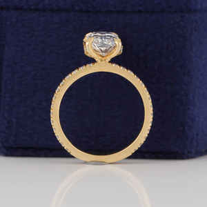 แหวนหมั้นเพชรทรงเหลี่ยมมรกตทองคำแท้ 18K สำหรับผู้หญิง ประดับเพชรแบบ Pave Setting สไตล์คลาสสิก - Product Image 5