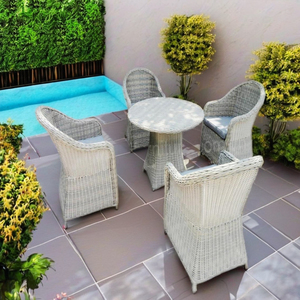 Muebles DL para sala de estar y patio al aire libre-Diseño moderno con marco de aluminio y ratán PE para relajarse con café o comida - Product Image 1