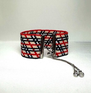 Pulsera de cuentas hecha a mano, rojo, negro, blanco, patrón geométrico, joyería de moda, diseño exquisito - Product Image 3
