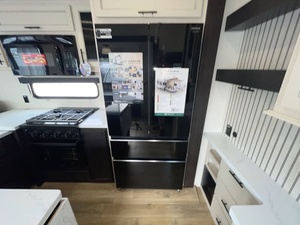 Nouveau 2026 F-o-r-e-s-t R-i-v-e-r Sabre 37RVM-I-L-E-S - Product Image 3