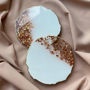 Ensemble de sous-verres décoratifs en résine faits à la main pour tasses à café et à thé, décoration de table de haute qualité, qualité d'exportation - Product Image 1