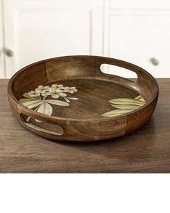 Plateau de service rond en bois avec design floral Construction en bois d'acacia Affichage décoratif Cadeau écologique Keep It Rustic - Product Image 1