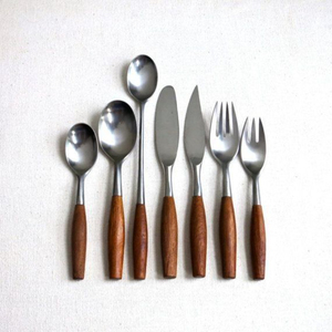 Ensemble de couverts modernes en acier inoxydable avec manche martelé, finition polie miroir, résistant à la rouille, pour mariage et usage domestique - Product Image 2