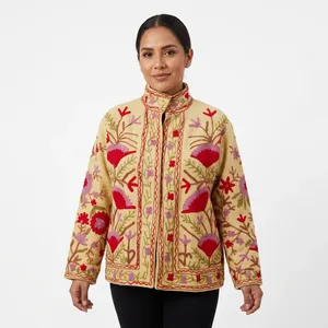 Chaqueta Blazer Acolchada Sujani de Algodón Khadi Satinado, Abrigo de Otoño Invierno con Adornos de Lentejuelas y Perlas, Doble Botonadura, Secado Rápido - Product Image 3