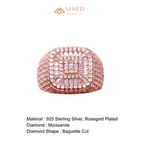 Anillo de Boda para Hombre Chapado en Oro Rosa con Moissanita de Corte Baguette y Engaste de Garras, Estilo Iced Hip Hop, Joyería de Lujo y Moda, Regalo - Product Image 6
