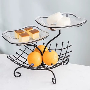 Panier à fruits en métal unique, léger et robuste, au design polyvalent qui convient à divers thèmes d'intérieur. - Product Image 5