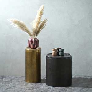 Mesa Consola Minimalista de Metal con Base de Pedestal, Mueble Moderno para Sala de Estar, Diseño Estable, Stock Limitado - Product Image 2