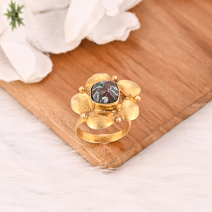 Bague florale en chrysocolle naturelle, bijoux faits à la main élégants pour femmes - Product Image 4