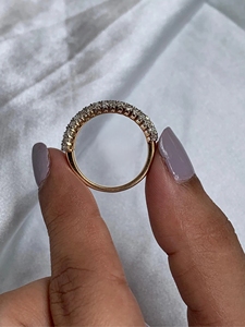 Anillo de Compromiso de Moda con Media Eternidad, Plata S925, Chapado en Oro Blanco, con Diamante Moissanita Redondo, Regalo para el Día de San Valentín - Product Image 2