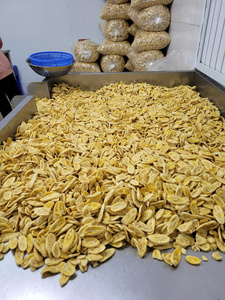 Best Selling Banana Chips Vacuum Fried Crunchy Fruit Snack Bulk Wholesale Vietnam OEM Supplier Private Label Export - Product Image 4