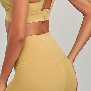 Ensemble de yoga pour femmes, style sportswear, vente en gros, fabriqué au Pakistan, prix raisonnable, service OEM - Product Image 5