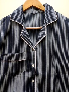 Conjunto de Pijama de Manga Larga a Rayas Azul Marino para Mujer, Corte Clásico, Largo Completo, 100% Algodón, Ropa de Dormir con Botones al Frente - Product Image 3
