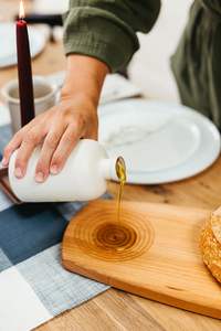 Tabla de Cortar de Madera Artesanal con Ranuras Rectangulares, Tabla de Cortar de Madera Multifuncional, Profesional, Sostenible y Personalizada - Product Image 6