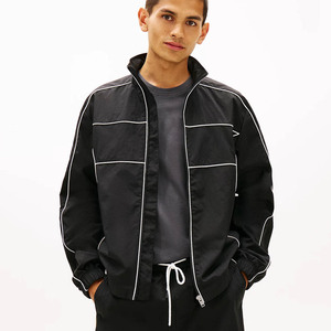 Veste coupe-vent pour homme avec logo personnalisé en gros, avec passepoil, tissu respirant, léger, résistant à l'eau, veste softshell pour homme - Product Image 1