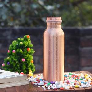 Botella de Cobre Solimo Premium, Duradera y Resistente a la Oxidación, Elegante Vaso Ayurvédico para Bebidas Saludables, Venta al Por Mayor y Exportación - Product Image 3