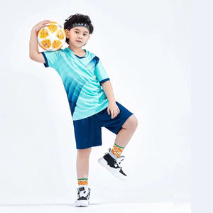 Uniformes de Fútbol Blancos Unisex al por Mayor, Conjuntos de Uniformes de Fútbol para Niños con Camiseta, Uniformes de Fútbol para Niños - Product Image 3