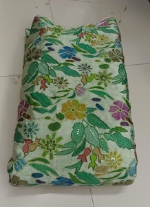 Tela Crepe con Estampado Posicional, Material de Lujo para Sarees y Vestidos Tradicionales de Mujer, Venta al Por Mayor, 65 GSM, Ancho 44 - Product Image 4