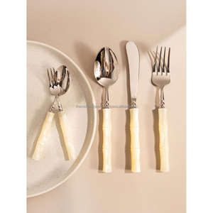 Juego de Cubiertos de Cuerno Natural con Acabado Espejo, Juego de Cubiertos de Acero Inoxidable con Mangos de Cuerno, Juego de 3 Piezas, Seguro para Contacto con Alimentos - Product Image 1