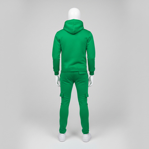 Conjunto Deportivo Personalizado Verde Sólido para Hombre, Sudadera con Capucha de Forro Polar Grueso, Pantalones Cortos Cargo, Ropa Deportiva para Gimnasio, Estilo Urbano - Product Image 3