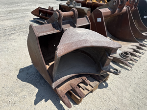 Excavadora de cadenas 14504, modelo 2023, peso operativo de 1000 toneladas, lista para trabajos de movimiento de tierras, desarrollo de sitios y trabajos de servicios públicos. - Product Image 6