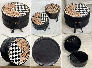 Boîte de rangement ronde pour bijoux en cuir de vachette véritable, artisanale, avec motif à carreaux et design floral, parfaite pour les femmes - Product Image 3