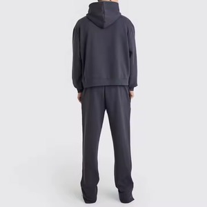 Survêtement de fitness pour homme, manches longues, collection hiver en coton, entièrement personnalisable avec logo, tendance - Product Image 6