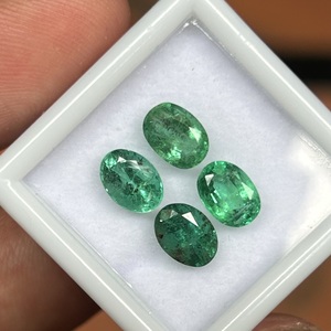 Esmeralda Zambiana Natural, Lote de 4 Piezas, 3.78 Quilates, Verde Intenso, Ovaladas, Facetadas, Piedras Preciosas Sueltas para Joyería Fina - Product Image 1