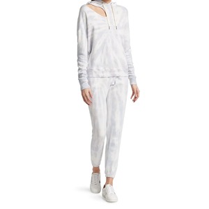 Sweat-shirt personnalisé pour femme en coton French Terry, tie-dye gris nuage, à épaules découpées, col en V, couleurs pastel, OEM, vente en gros - Product Image 3