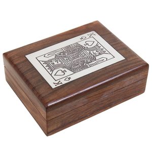 Boîte en bois avec incrustation sculptée motif As de Pique, article cadeau classique - Product Image 1