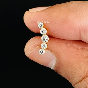 Boucles d'oreilles en diamant tendance pour femme – Accessoires étincelants élégants pour mariages, soirées et anniversaires - Product Image 6