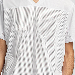 T-shirt en maille à col en V surdimensionné pour homme, avec logo personnalisé, couleur unie, manches courtes, respirant, séchage rapide, pour entraînement de basketball et style hip-hop (Collection 2026) - Product Image 2