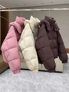 Veste matelassée décontractée de qualité supérieure Veste matelassée au design élégant pour femmes Veste d'hiver à capuche personnalisée en gros - Product Image 6