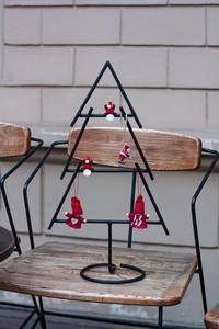 Soporte de Exhibición Metálico con Forma de Árbol de Navidad, Estante Decorativo de Hierro Negro para Adornos Navideños, Soporte para Colgar Bolas, Decoración Navideña para el Hogar - Product Image 4