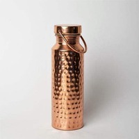 Botellas de Agua de Cobre Disponibles en Diferentes Estilos con Empaque Premium, Mayorista de la Mejor Calidad de la India