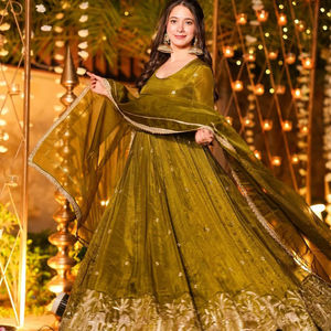 Kurta/Kurti de soirée moderne pour femme, broderie lourde et sequins, taille XL, entièrement cousu, dupatta inclus, séchage rapide - Product Image 1