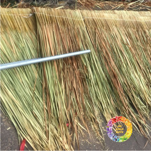 Techo de Paja Natural de Hierba Marina con Hierro / Manta de Hierba Cosida CYPERUS-TYPHA Beige para Techos de Casas, Artesanías Naturales y Jardines - Product Image 1