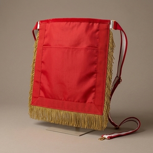 Tablier maçonnique classique personnalisé en velours blanc et rouge, résistant à l'eau, avec badge brodé 3D à franges dorées cousues - Product Image 4