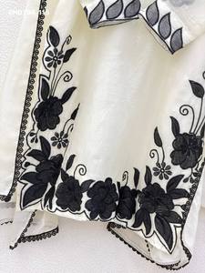 Conjunto de pantalón-kurta y dupatta de seda elegante con bordado de hilo, de aspecto magnífico, para mujer, proveedor de moda de la India. - Product Image 2