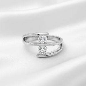 Bague de fiançailles tendance en moissanite à deux pierres rondes taille brillant, sertie par tension, style bypass, Toi et Moi, pour femme, en argent sterling 925 - Product Image 4