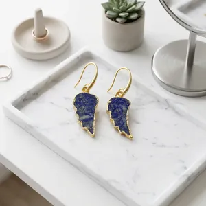 Boucles d'oreilles pendantes légères en laiton plaqué or 18 carats avec ailes en lapis-lazuli naturel, élégantes, prix de gros, approvisionnement en vrac - Product Image 6