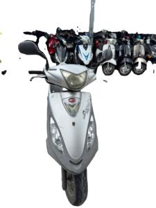 Scooters de Gasolina Usados Kymco GP125 de Taiwán - Exportación de Alta Calidad - Product Image 2