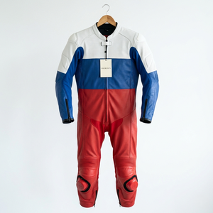 Traje de Carreras de Motocicleta Específico para Motociclistas, Hecho a Mano con Cuero Vacuno Genuino - Product Image 1