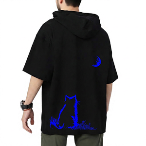 เสื้อยืดโอเวอร์ไซส์มีฮู้ดสีดำสำหรับผู้ชายพร้อมลายพิมพ์แมวและดวงจันทร์แขนสั้นเสื้อผ้าฝ้ายลำลอง - Product Image 2
