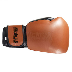 Gants de boxe en cuir confortables avec paume antidérapante, sangle de poignet réglable à boucle et crochets pour un usage unisexe lors de l'entraînement de boxe - Product Image 4