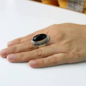 Bague artisanale en onyx noir, pierre précieuse naturelle, argent, unisexe, bijou audacieux - Product Image 2